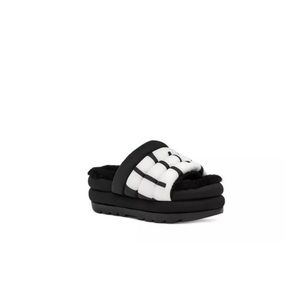 UGG- Maxi Slide - size 40